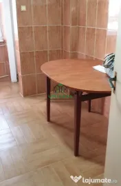 Apartament 3 camere /Calea lui Traian/Etaj 1/4 