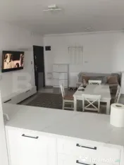 Apartament cu două camere de închiriat, în bloc nou 