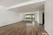 Vilă spațioasă și elegantă în Pipera – zona Porsc... 