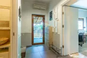 Apartament 4 camere de inchiriat in vila/ parter/ curte p...