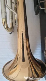 Vând trompeta USA Reynolds Contempora 