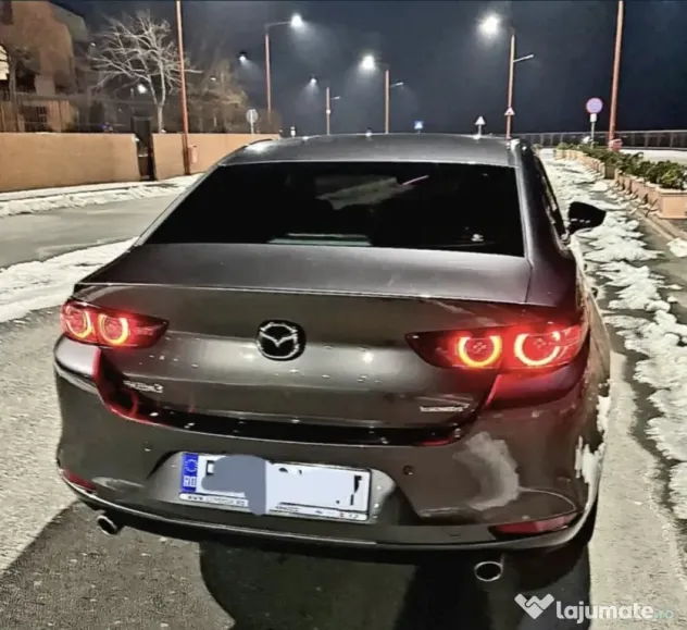 Vand Mazda 3 Sedan e-Skyactiv G122 MHEV Plus | 2019 | Stare excelentă