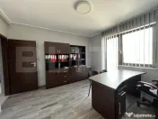 Casă P + E cu garaj, 195 mp utili, teren 599 mp, zona Ford 