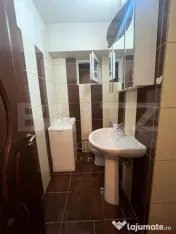 Aprtament decomandat 3 camere de vanzare 