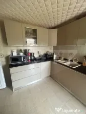 Casa/Vila cu 8 camere, 4 bai - Zarnesti 