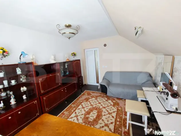 Casa/Vila cu 8 camere, 4 bai - Zarnesti - Zarnesti (Brasov)