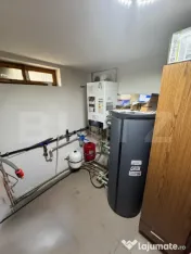 Casa/Vila cu 8 camere, 4 bai - Zarnesti 