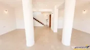 Nivel in casa, recomandat si activitati birou, Tractorul, B