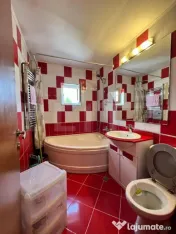 Apartament de 3 camere, decomandat, zona1 Mai, Ciuperca 
