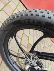 Bicicletă electrică 