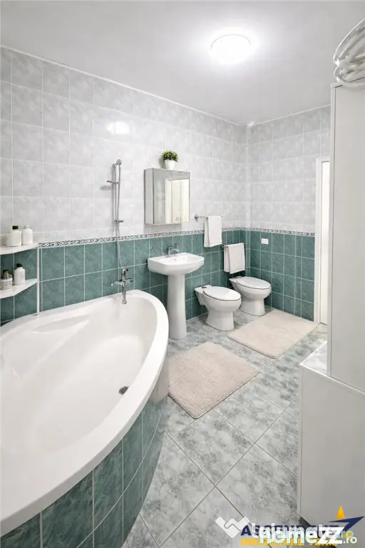 Casa in apreciabil potential,cu terase, curte,gradina echipa