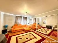 Casă cu 5 camere și un teren de 700 mp 