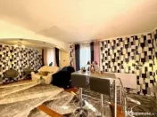 Casă cu 5 camere și un teren de 700 mp 