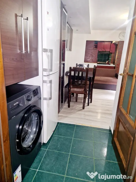 Inchiriez apartament