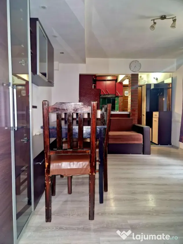 Inchiriez apartament