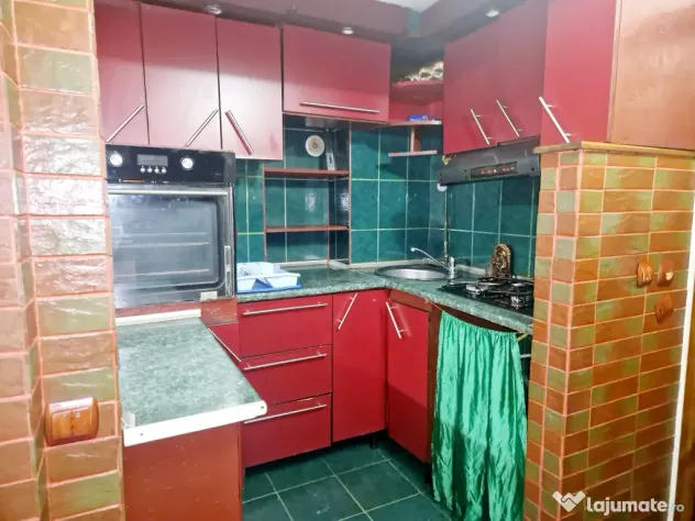 Inchiriez apartament