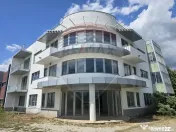 De Vânzare Clădire de Birouri 1.769 mp cu Teren 3.728 mp DN4 