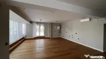 Apartament spatios cu 3 terase