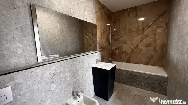 Apartament spatios cu 3 terase