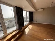 Apartament spatios cu 3 terase 