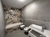 Apartament spatios cu 3 terase 