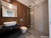 Apartament spatios cu 3 terase 