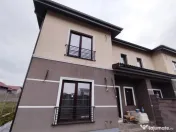 Duplex 5 camere - bucatarie separata - toate utilitatile 