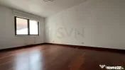 Apartament 6 Camere l Spatios l Sisesti 
