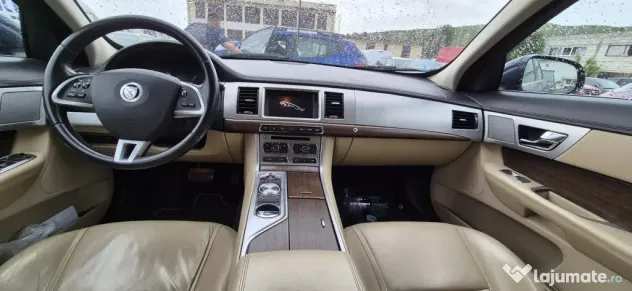 Jaguar XF 2.2 Automat