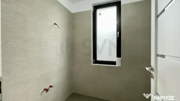 Casa cu 5 camere tip duplex