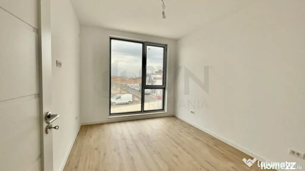 Casa cu 5 camere tip duplex