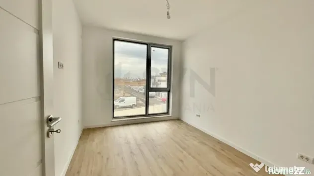 Casa cu 5 camere tip duplex