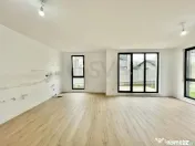 Casa cu 5 camere tip duplex