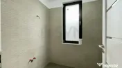 Casa cu 5 camere tip duplex