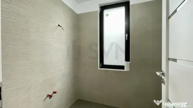 Casa cu 5 camere tip duplex