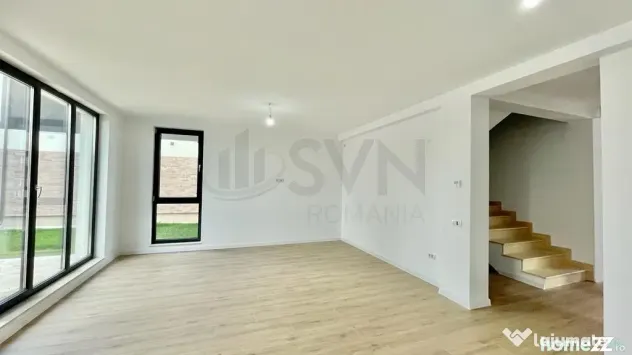Casa cu 5 camere tip duplex