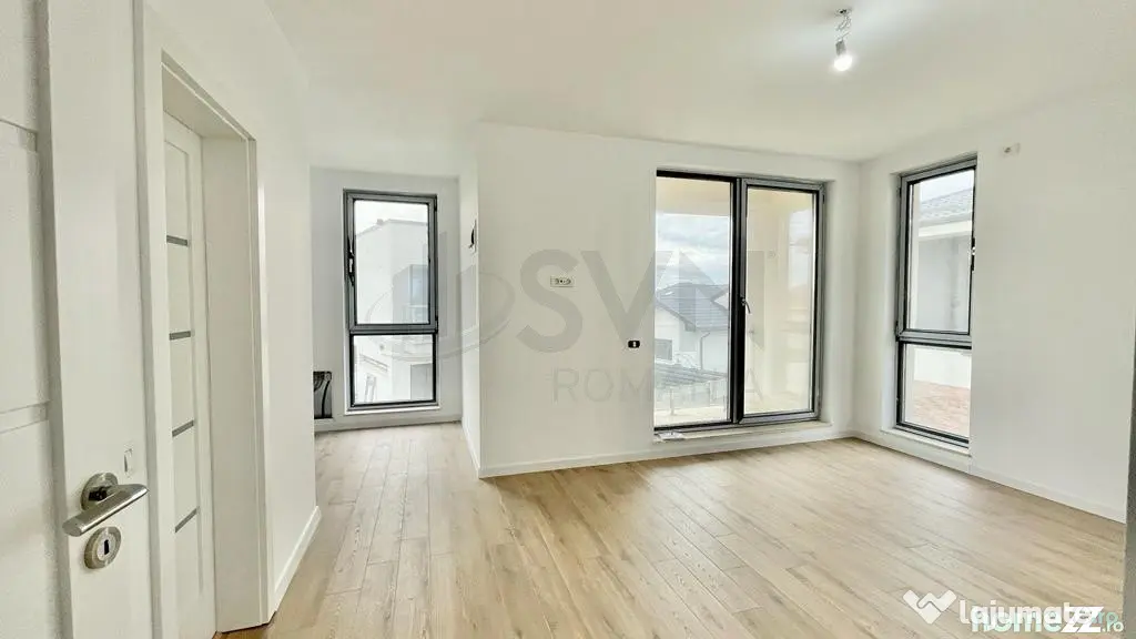 Casa cu 5 camere tip duplex