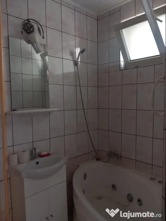 Apartament 3 camere | 75 mp | Piața Victoriei | Etaj 2 | Se