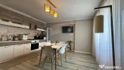 Apartament 3 camere cu boxă și loc de parcare strada Tr... 