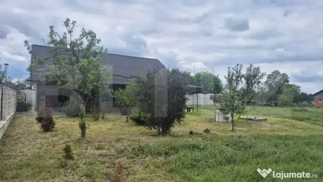 Casa de vanzare, 120 mp, teren 2918 mp, in Doba