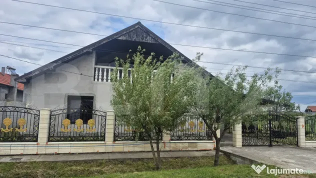 Casa de vanzare, 120 mp, teren 2918 mp, in Doba