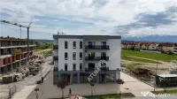 Apartament 3 camere 2 bai si balcon la etajul 1 in Selimbar 
