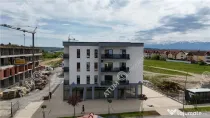 Apartament 3 camere 2 bai si balcon la etajul 1 in Selimbar