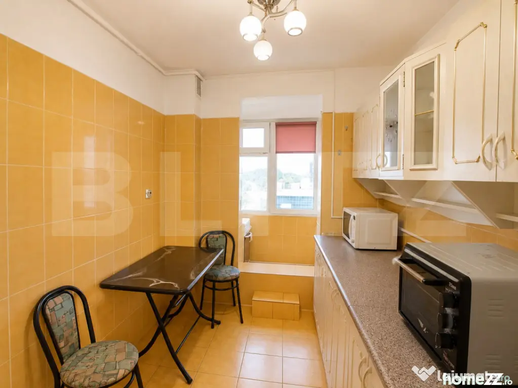 Apartament cu 3 camere, 75 mp, zona Complexul Studențesc