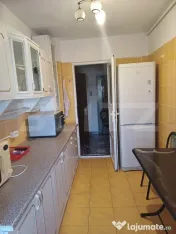 Apartament cu 3 camere, 75 mp, zona Complexul Studențesc