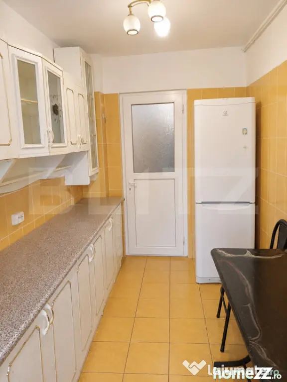 Apartament cu 3 camere, 75 mp, zona Complexul Studențesc