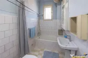 Casa:farmec traditional,gradina,curte,acces auto,pivnita,pod 