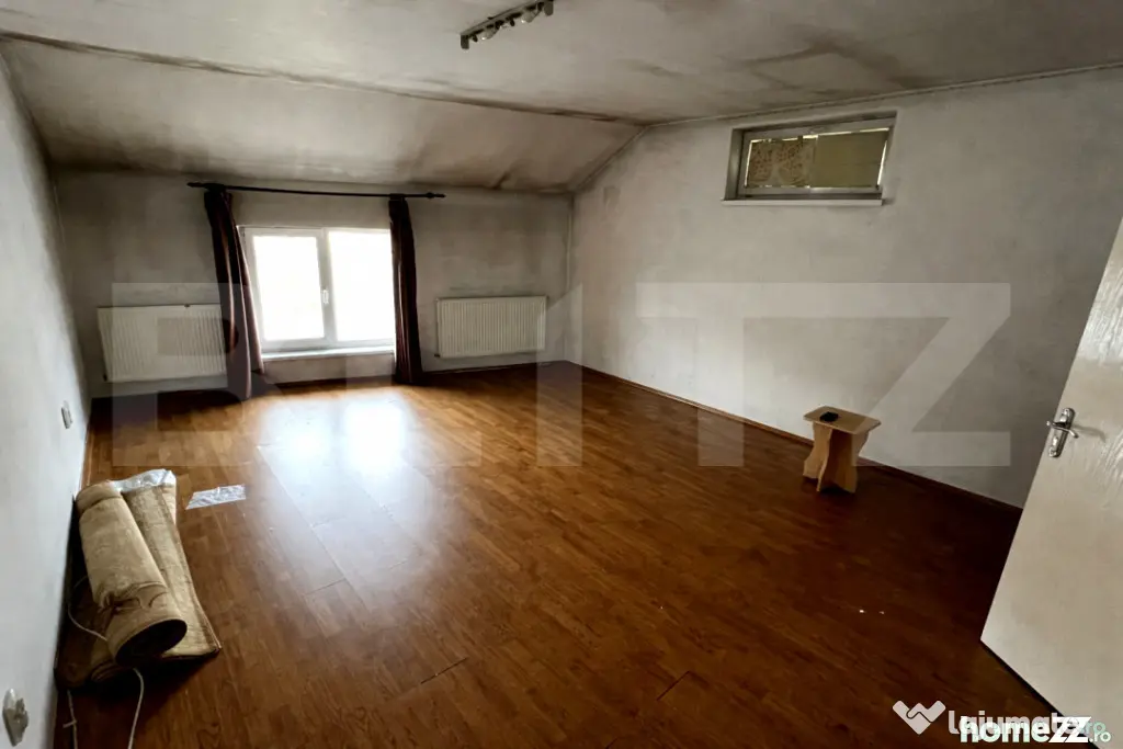 Spațiu comercial de închiriat, 195 mp utili, 500 mp teren, - Alba Iulia (Alba)