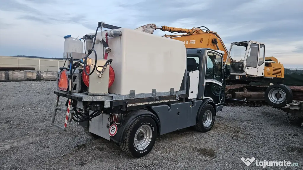Boschung pony p4t 4x4 – 2014 – utilaj municipal multifuncțional