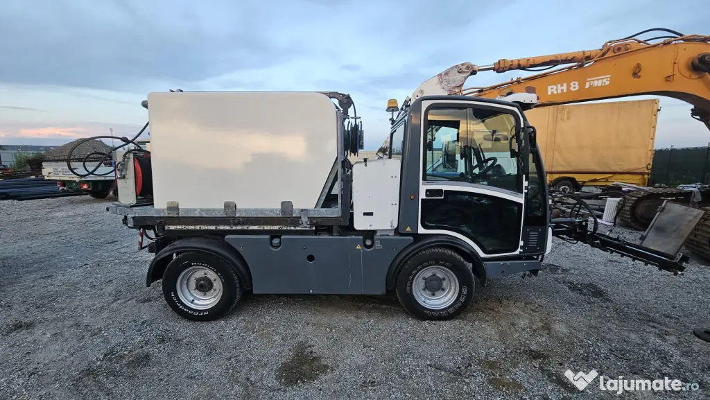 Boschung pony p4t 4x4 – 2014 – utilaj municipal multifuncțional